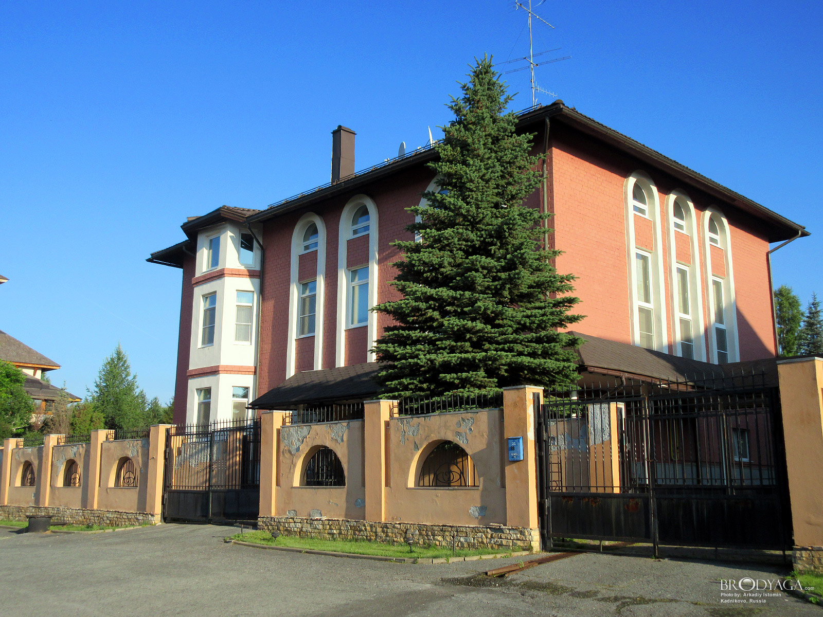 Kadnikovo (Кадниково)